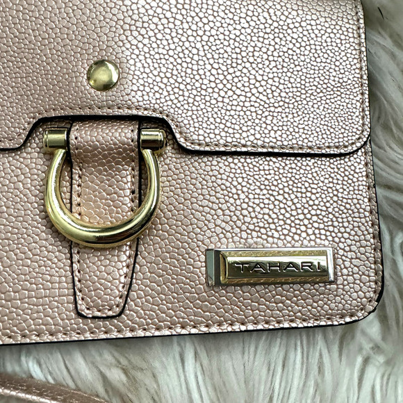 Tahari Rose Gold Mini Glamper Cross Body Bag Faux Pebble Leather - Picture 4 of 12